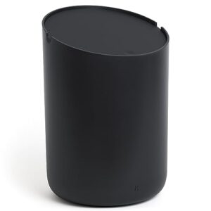 Mini-Kosmetikeimer mit 1,5 Litern Fassungsvermögen in schwarz. Einfaches und elegantes Design für jedes Badezimmer.