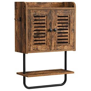 Vintager Badezimmerschrank mit Fensterläden und Handtuchhalter, multifunktionaler Schrank für das Badezimmer mit Regal und 2 Haken, verstellbares Regal und vintage-brauner Farbe