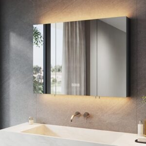 Spiegelschrank für das Badezimmer mit Beleuchtung und Steckdose - 3-Türiger LED-Spiegelschrank mit Touch-Schalter, 3 Einstellbare Lichtfarben, Beschlagfrei, Badezimmer-Medizinschrank, 90x65 cm, Mattschwarz