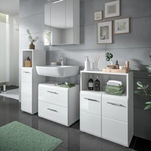 Moderne Badezimmer-Kombination in Weiß mit zeitlosem Design und viel Raum für persönliche Bedürfnisse.