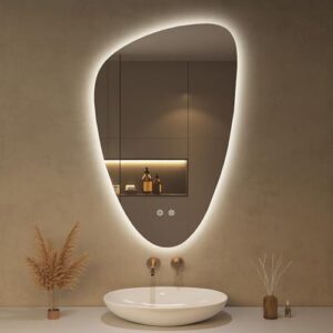 Moderner Badspiegel mit asymmetrischer Beleuchtung und Touch-Schalter in einem stilvollen und funktionellen Design für moderne Badezimmer